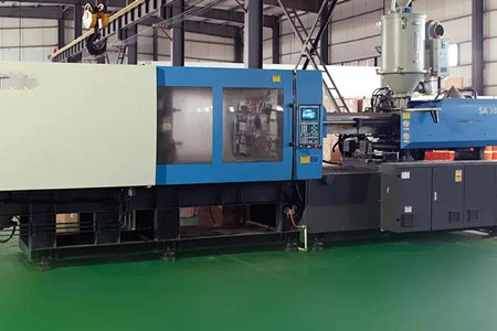 大型二板注塑機(jī)多少錢一臺(tái)？幾十萬到上百萬人民幣！