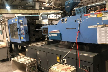 如何降低混雙色注塑機(jī)采購成本？技巧分析！